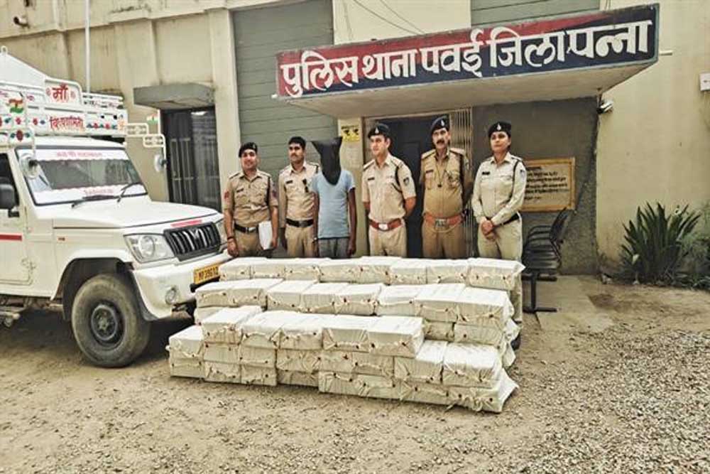 झाबुआ, इंदौर और खरगोन में सबसे बड़ी कार्रवाई, शराब के साथ वाहन भी जब्त