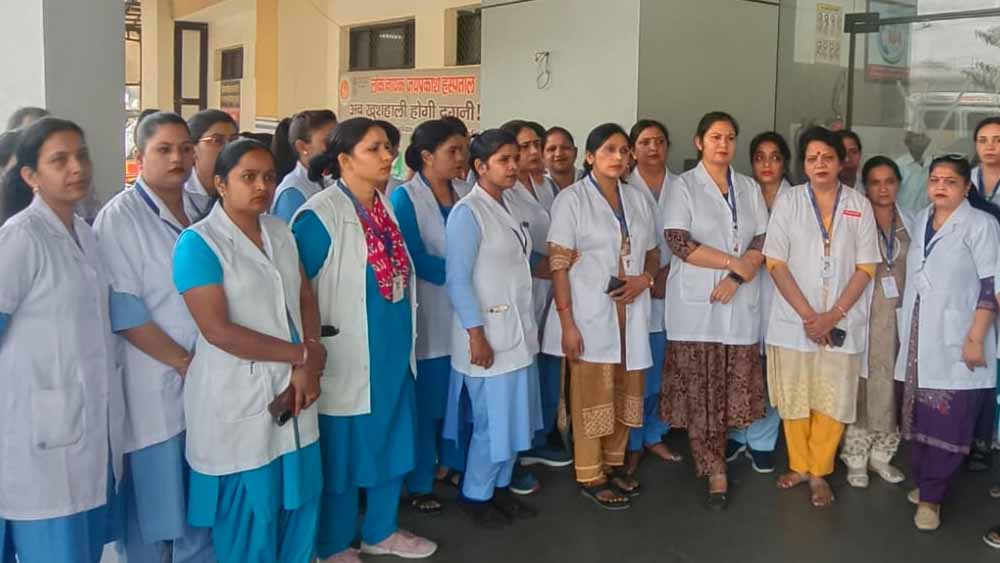 कुरुक्षेत्र के LNJP अस्पताल में विवाद गहराया, चेयरपर्सन के बयान से नाराज नर्सों का विरोध