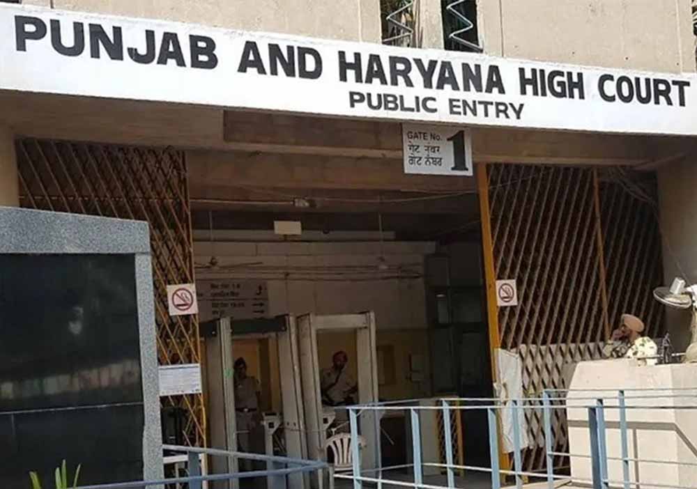 बेटे की मौत के बाद भटकता रहा परिवार, पंजाब-हरियाणा हाईकोर्ट ने दिलाया हक
