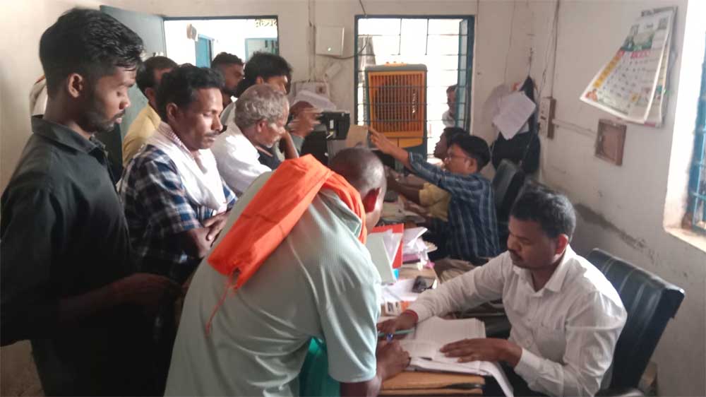 सहकारी समितियों के माध्यम से किसानों को मिल रही बड़ी राहत, खेती की लागत में आई कमी