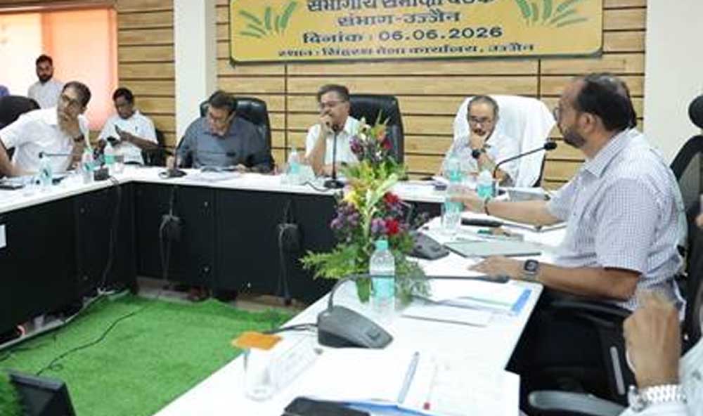 कृषि उत्पादन आयुक्त  अशोक बर्णवाल ने उज्जैन में संभागीय समीक्षा में दिए निर्देश