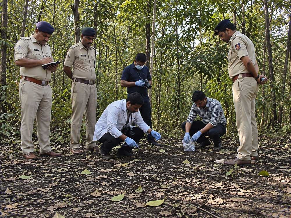 चांदी की पायल के लालच में बुजुर्ग महिला की हत्या, पुलिस जांच में जुटी