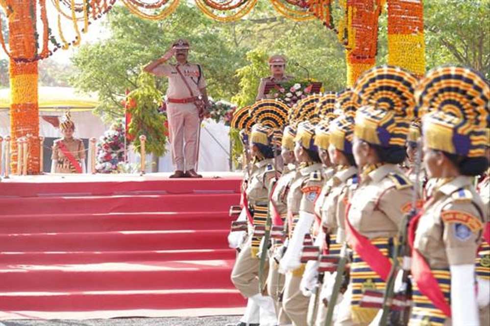 डीजीपी  कैलाश मकवाणा के मुख्य आतिथ्य में पुलिस प्रशिक्षण महाविद्यालय इंदौर में 78वें नव आरक्षक बुनि