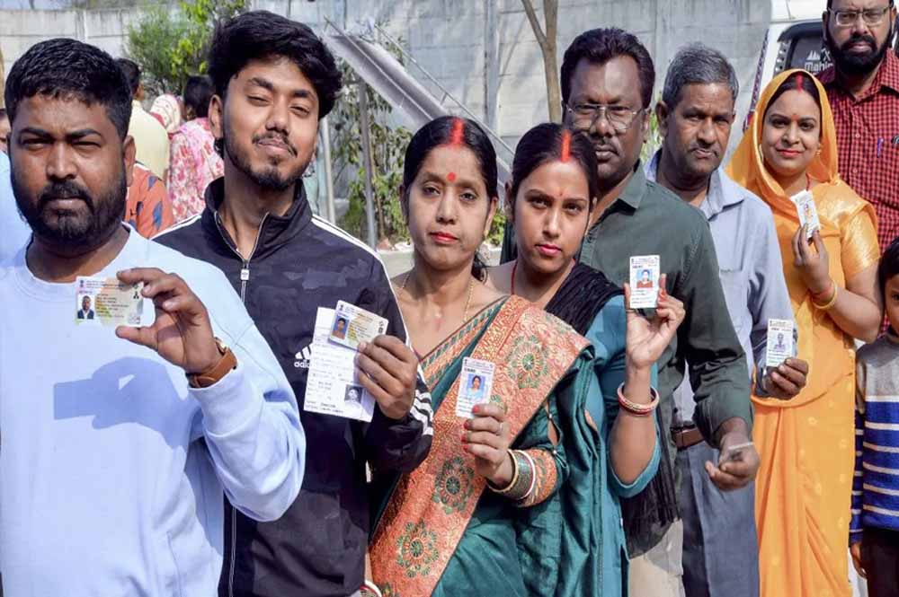 गुरदासपुर में चुनावी नतीजे पर ब्रेक, EVM खराब होने से दो केंद्रों पर फिर से वोटिंग