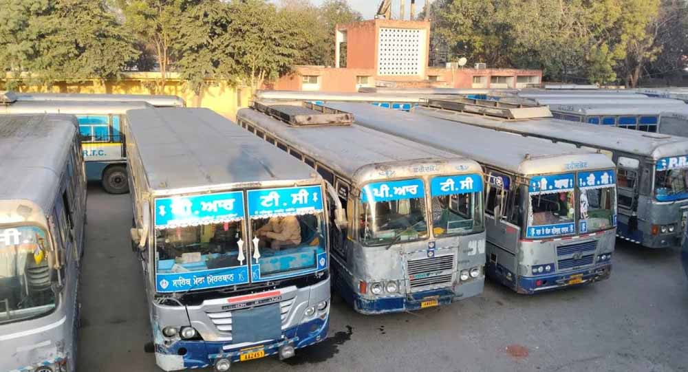 बस सेवाओं पर बड़ा असर! पंजाब में कर्मचारियों की हड़ताल से 80 फीसदी रूट प्रभावित