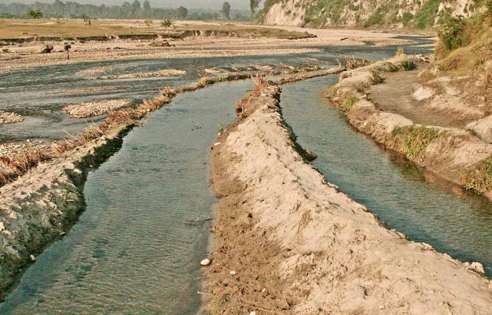 Punjab News: आनंदपुर साहिब की हाइडल नहर में ओवरफ्लो, ग्रामीणों में दहशत, प्रशासन ने शुरू की जांच