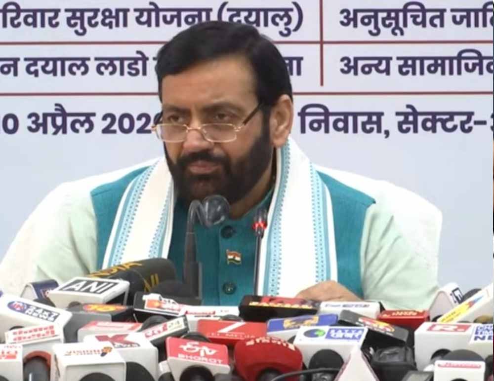 पंजाब दौरे पर हरियाणा के मुख्यमंत्री सैनी का हमला, कहा- व्यापारियों का भरोसा डगमगाया