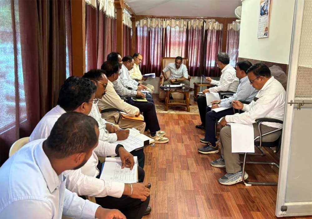 लोक निर्माण विभाग के सचिव ने निर्माण कार्यों का किया निरीक्षण, अधिकारियों की बैठक लेकर दिए आवश्यक न