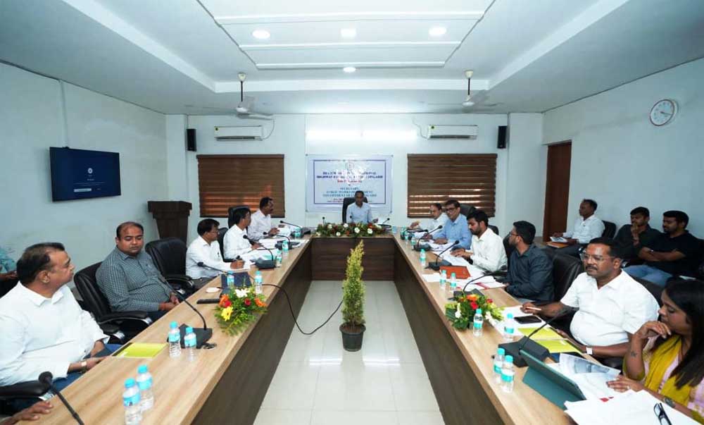 पीडब्लूडी सचिव ने अधिकारियों व ठेकेदारों की बैठक लेकर राष्ट्रीय राजमार्गों के कार्यों की समीक्षा की
