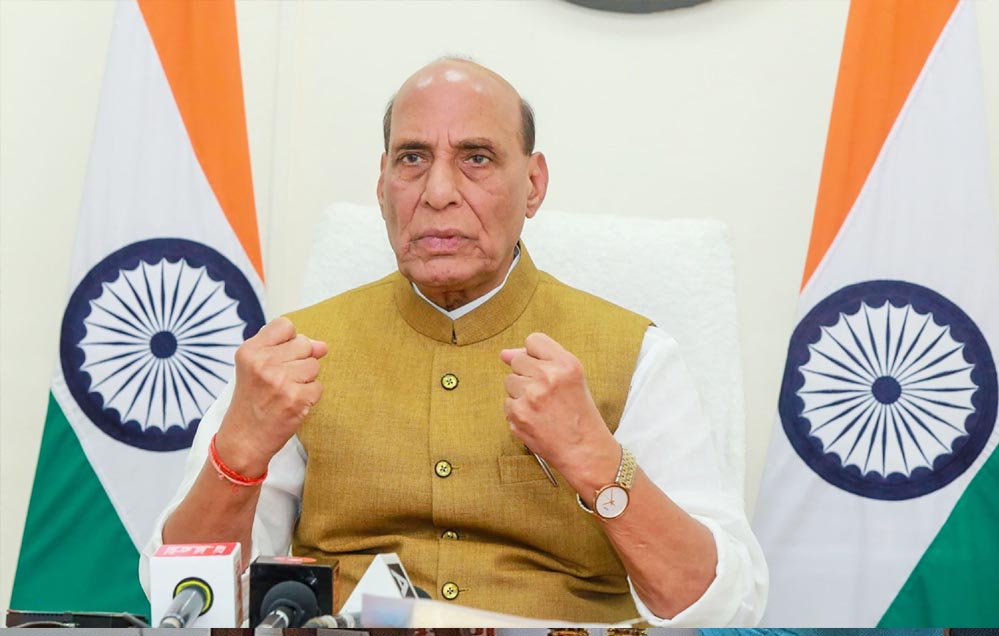 भारत की रक्षा ताकत को नई उड़ान, राजनाथ सिंह बोले- तय समय से पहले हासिल करेंगे उत्पादन और निर्यात लक