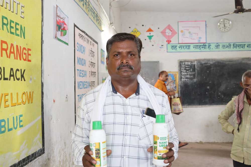 आधुनिक कृषि तकनीक अपनाकर कम लागत में बढ़ा रहे उत्पादन, अन्य किसानों के लिए बने प्रेरणा स्रोत