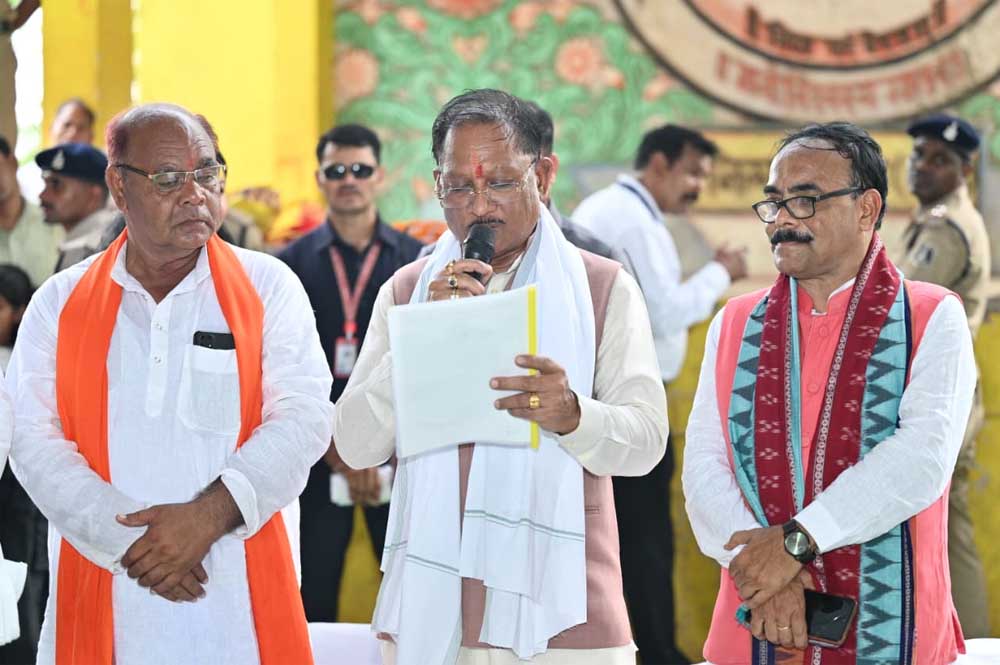 मुख्यमंत्री  विष्णु देव साय ने भीखमपुरा में निर्माणाधीन पीएम आवासों का किया निरीक्षण