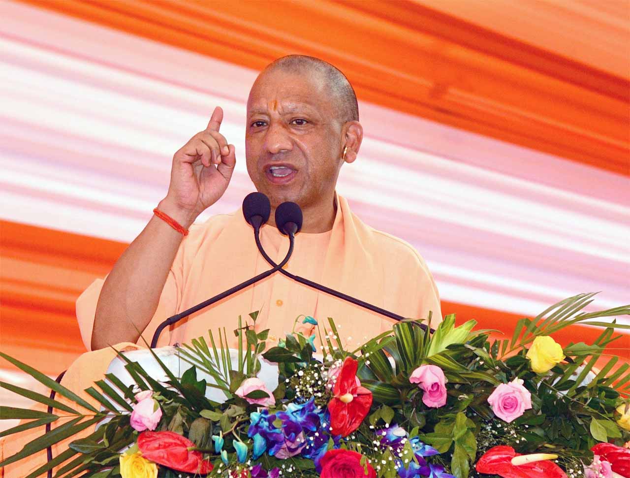अलीगढ़ दौरा बीच में छोड़कर लखनऊ रवाना हुए मुख्यमंत्री