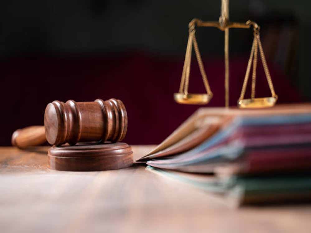 रेस्टोरेंट ने जबरन जोड़ा सर्विस चार्ज, हाईकोर्ट के वकील ने लड़ी लड़ाई; मिला ₹5,000 मुआवजा