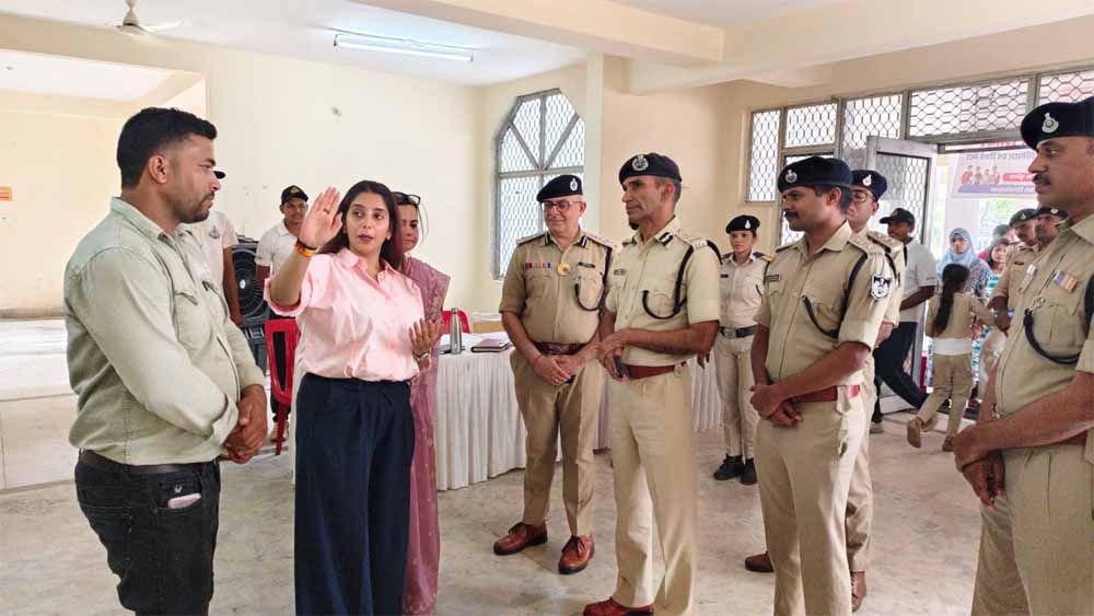 सामुदायिक सुरक्षा शिविरों में पुलिस अब सुरक्षा के साथ स्वास्थ्य, शिक्षा, रोजगार एवं कौशल विकास की भ