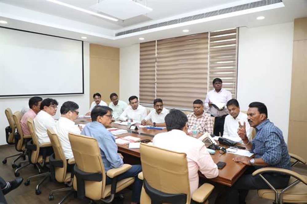 वर्षाकाल के पूर्व सभी जल संरचनाओं की आवश्यक मरम्मत एवं सुरक्षात्मक कार्य पूरे करें
