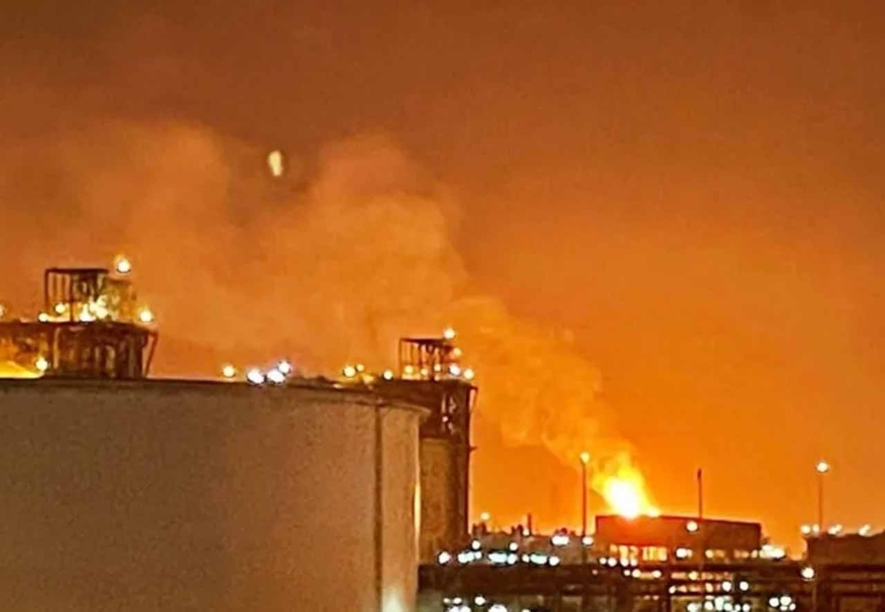 कतर के LNG प्लांट में मौत का धमाका: 13 की दर्दनाक मौत, भारत-पाकिस्तान के नागरिक भी हादसे का शिकार