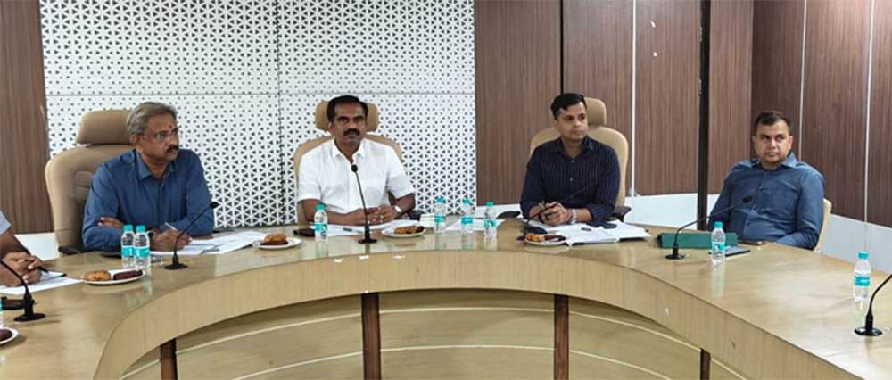 यात्री सुविधाओं और परिवहन व्यवस्था को लेकर परिवहन सचिव ने की चर्चा