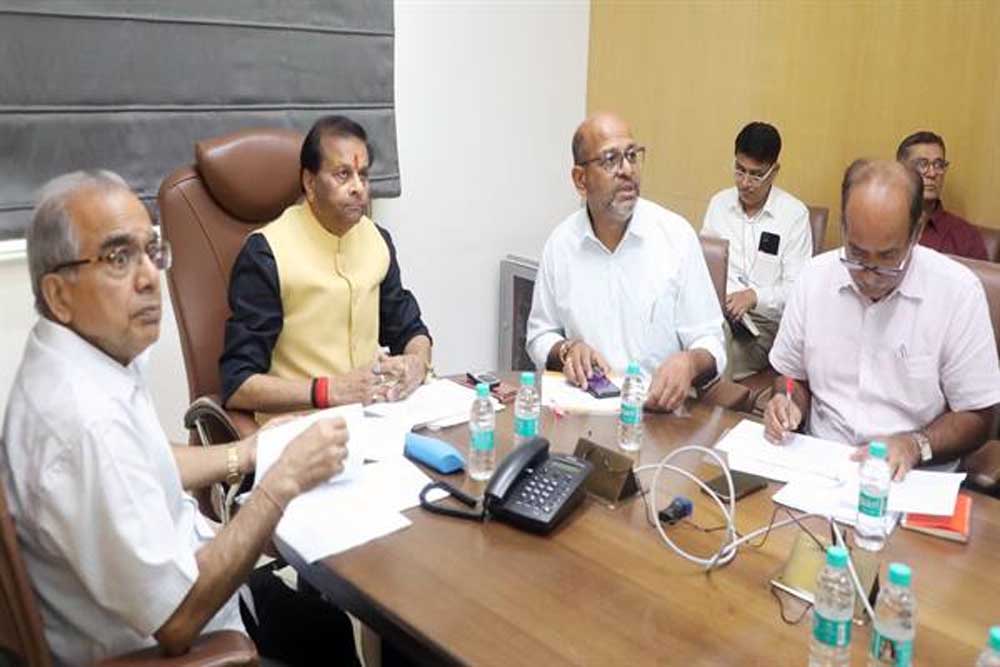 स्थानीय निकायों को आत्मनिर्भर और पारदर्शी बनाएगा राज्य वित्त आयोग : अध्यक्ष  पवैया