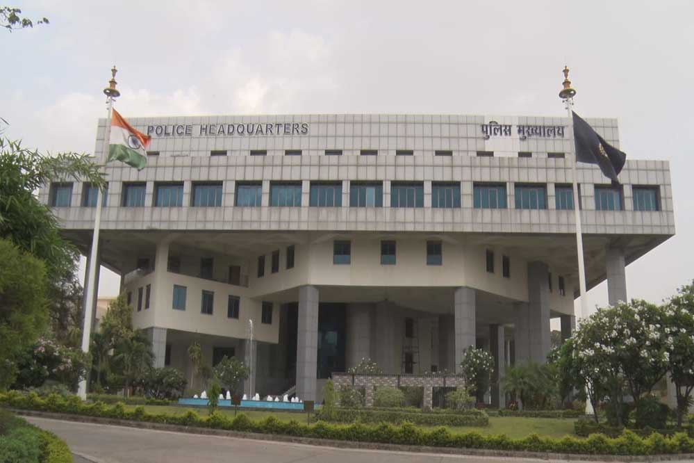 जेल में VIP सुविधाओं पर बड़ा एक्शन, गिरिबाला-समर्थ केस के बाद 25+ अधिकारियों का ट्रांसफर