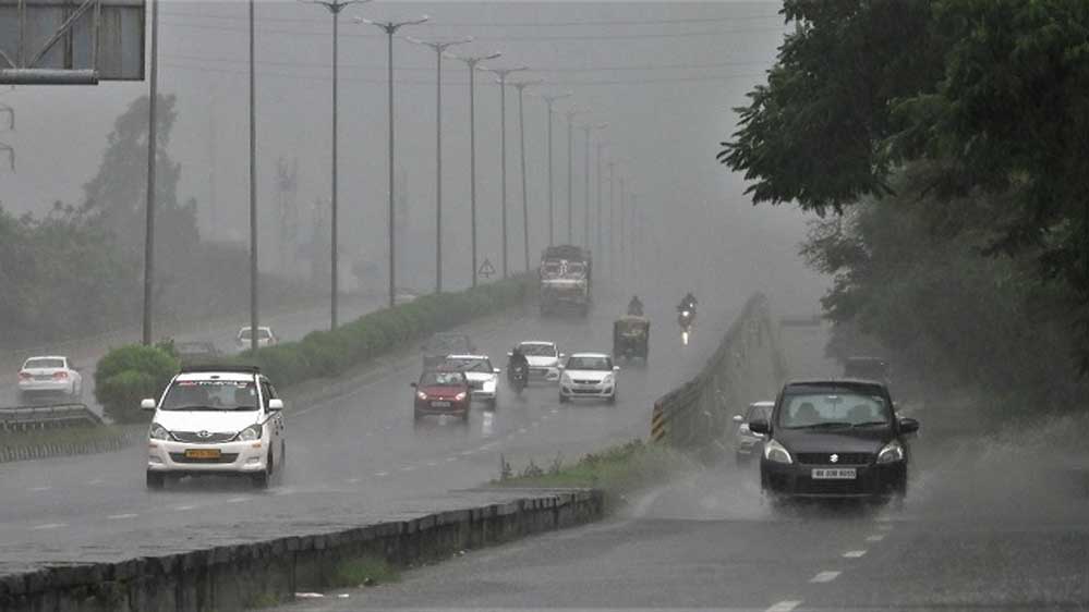 मध्य प्रदेश में बदलेगा मौसम, कई जिलों में बारिश-आंधी की चेतावनी; इंदौर-उज्जैन में खिली रहेगी धूप