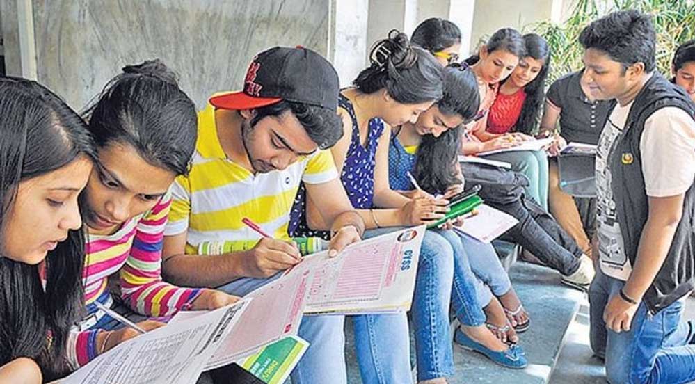 इंजीनियरिंग छात्रों के लिए खुशखबरी: MP में घट सकती है कॉलेज फीस, निजी संस्थानों ने दिया प्रस्ताव