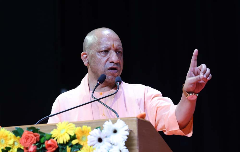 CM योगी की घोषणा पर तेजी से कार्रवाई, टेक्सटाइल पार्क के लिए जमीन ट्रांसफर के आदेश, निवेशकों के लिए