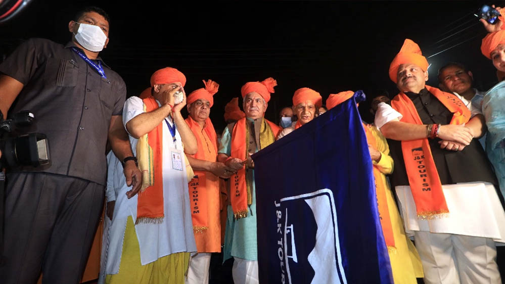 'बम बम भोले' से गूंजा जम्मू, अमरनाथ यात्रा का पहला जत्था रवाना, श्रद्धालुओं में दिखा जबरदस्त उत्साह