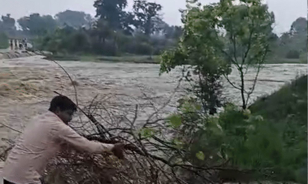 मध्यप्रदेश में बारिश का कहर: हरदा के कई गांवों का संपर्क टूटा, आष्टा के घरों में घुसा पानी, हाईवे ब