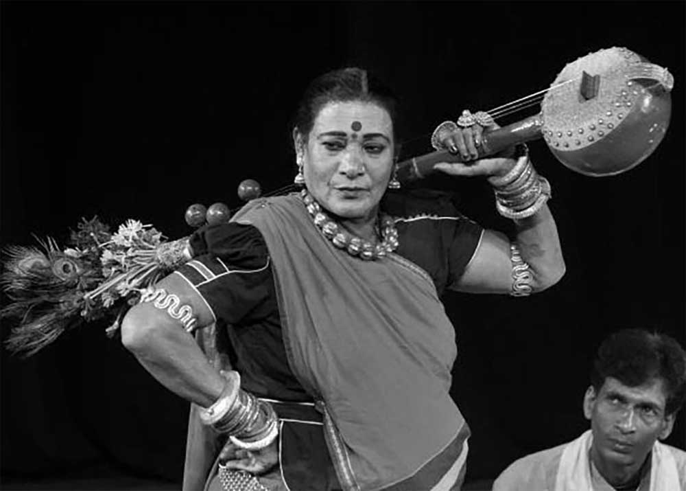 पंडवानी की विश्वविख्यात साधिका का पैतृक गांव गनियारी में पूरे राजकीय सम्मान के साथ हुआ अंतिम संस्का