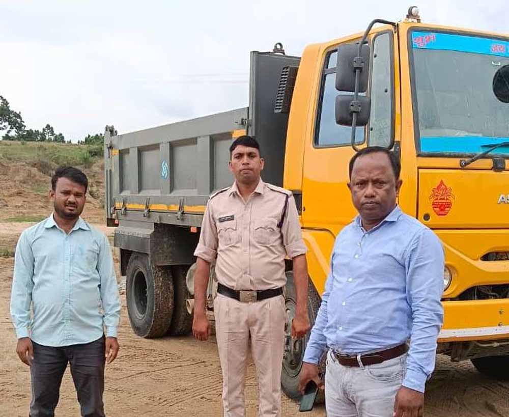 छत्तीसगढ़ में अवैध खनन पर सख्ती, CM साय के निर्देश पर JCB और वाहन जब्त, लाखों की पेनाल्टी