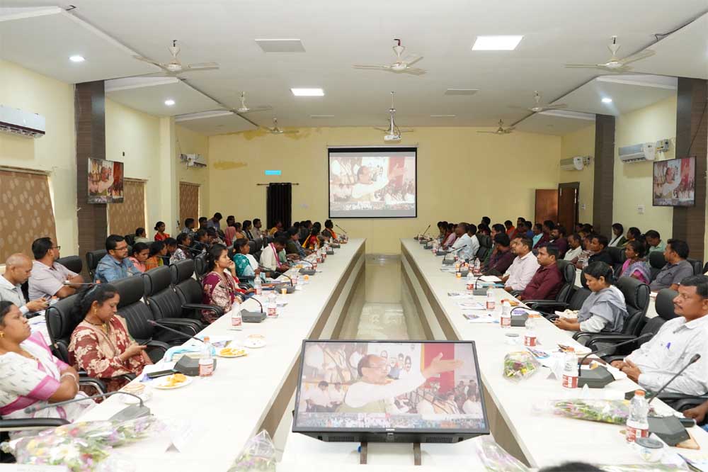 ग्रामीण परिवारों को मिलेगा 125 दिनों का रोजगार, प्रतिदिन 300 रुपये की मजदूरी